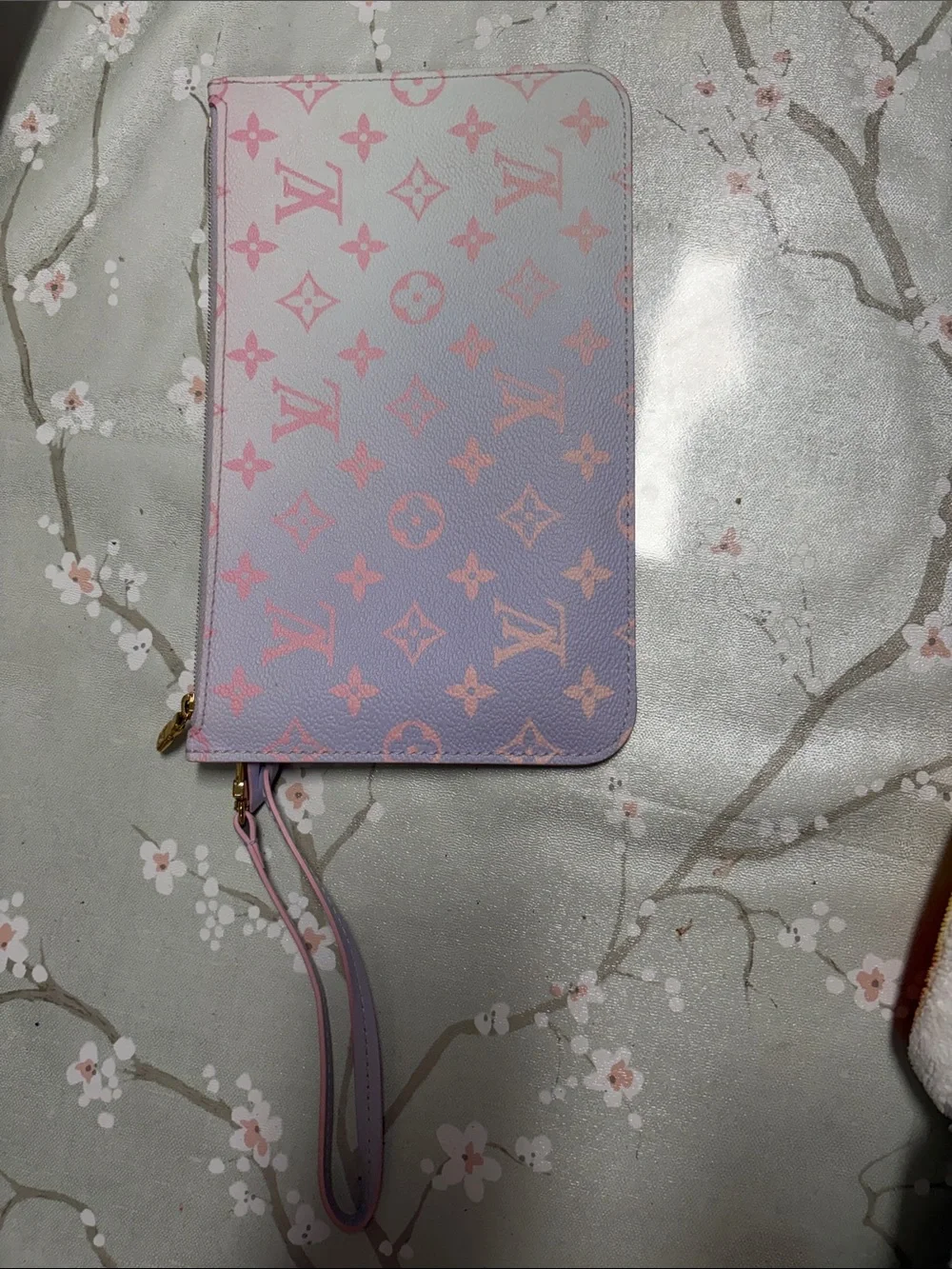 New Authentic Louis Vuitton Sunrise Pastel Pink Lilac Monogram Logo Wristlet
